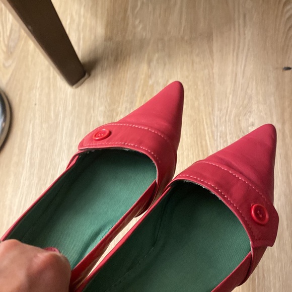 Seychelles Pink Leather Pointed Toe Kitten Heels Size 7.5  Low Heel Button Pumps - Picture 5 of 5